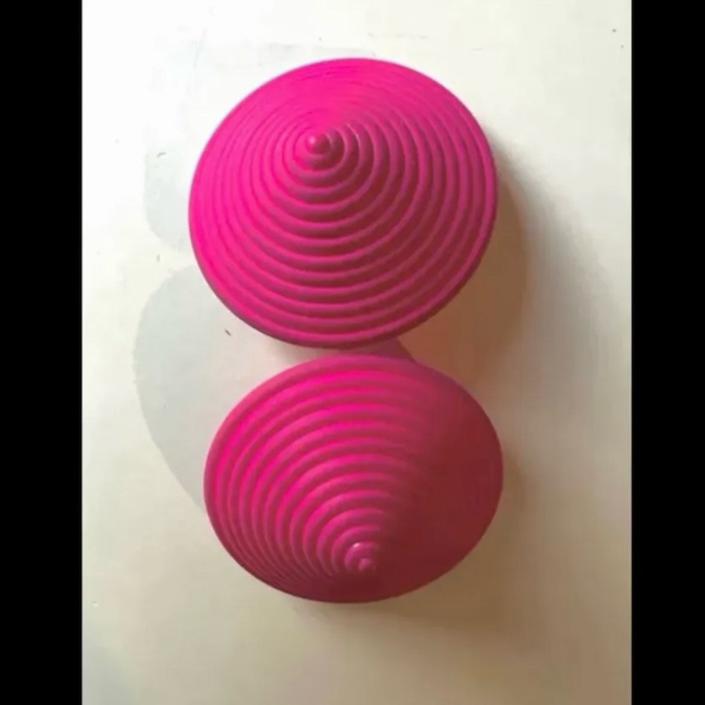 1970's disco hot pink clip earring - geometric modern pyramidal-like shape